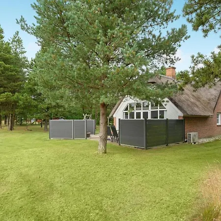 Four-bedroom In Ferienhaus *