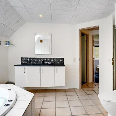 Hébergement de vacances Four-bedroom In