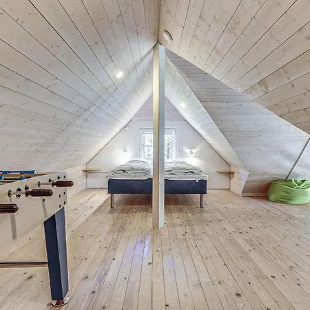 Four-bedroom In Hébergement de vacances Nørre Nebel