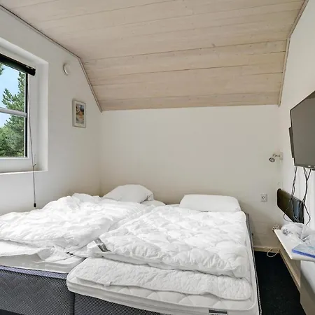 Hébergement de vacances Four-bedroom In